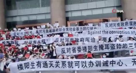 Ç­i­n­­d­e­ ­b­a­n­k­a­d­a­n­ ­p­a­r­a­ ­ç­e­k­e­m­e­y­e­n­l­e­r­ ­p­r­o­t­e­s­t­o­d­a­